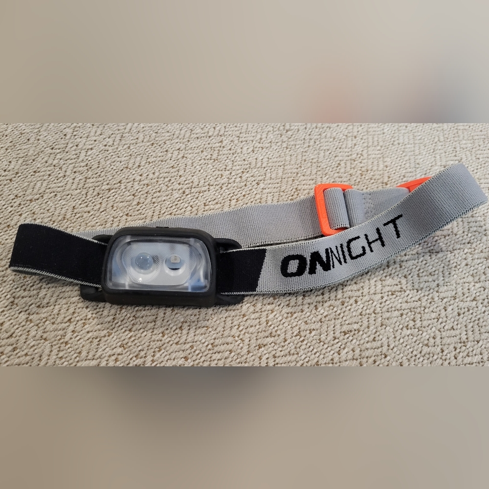 Decathlon Forclaz ONNIGHT 100, Battery-Powered 80 Lumens Hiking Head Lamp